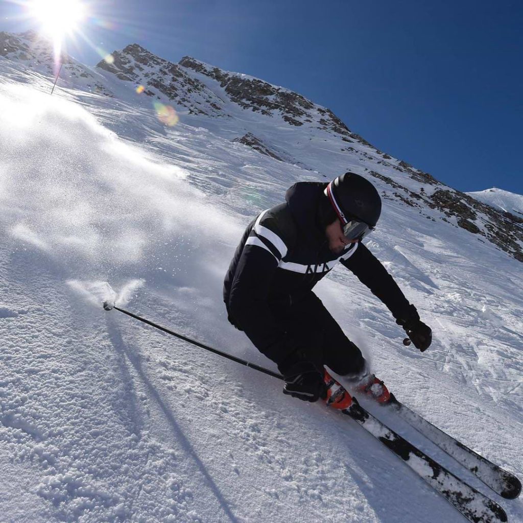 descente ski avec casque