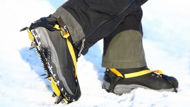 Extérieur 18 dents en acier inoxydable Crampons Neige Glace