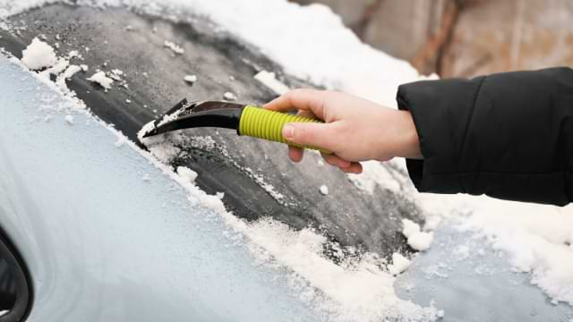 Grattoir à Glace 3 en 1 Raclette Pare Brise Anti Givre Enlèvement Voiture,  Grattoir Vitre Voiture