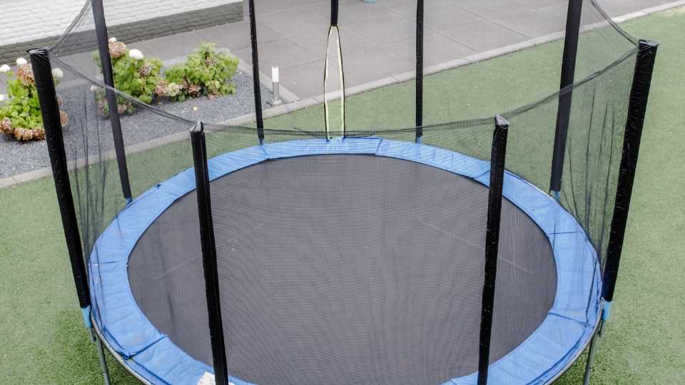 taille dimension trampoline avec filet protection