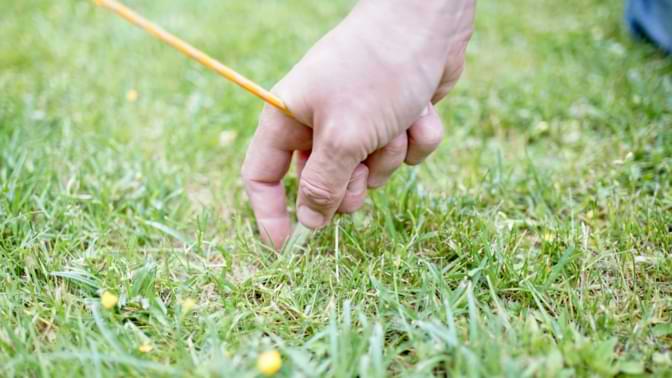 comment fixer piquet de tente