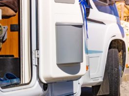 poubelle camping car de porte
