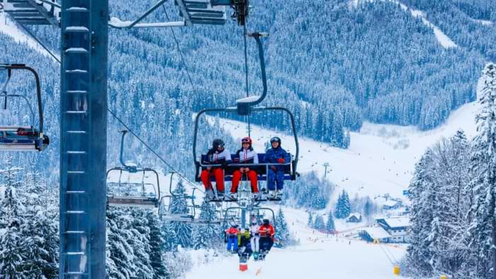 remontée mécanique station de ski