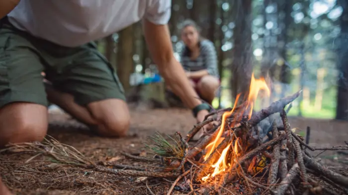 apprentissage du feu des survivalistes