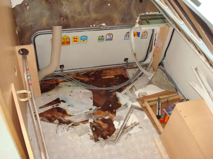 infiltration eau camping car