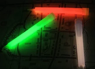 baton lumineux militaire de survie
