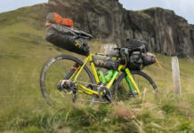 Tente pour bikepacking sur vélo
