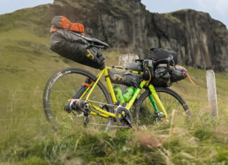 Tente pour bikepacking sur vélo