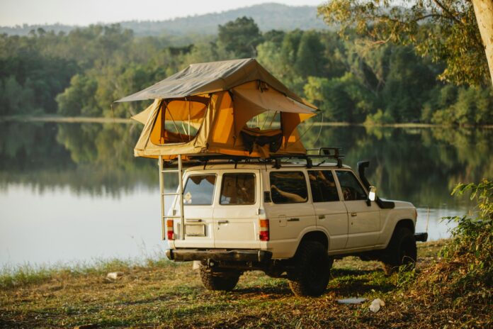 Tente de toit sur un 4x4